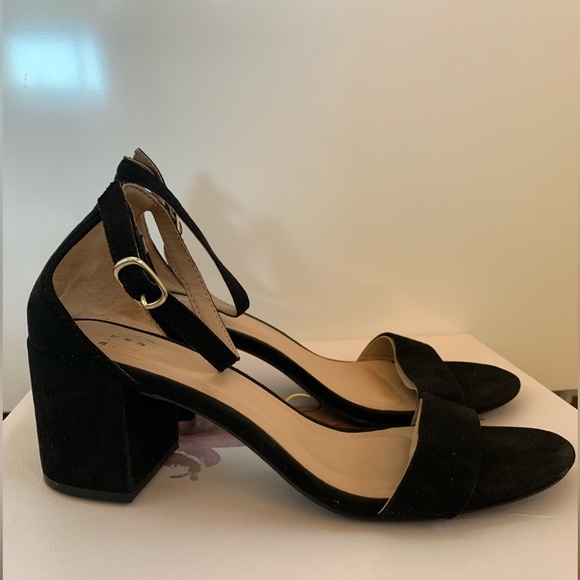 Black Velvet Sandal Heels 6.5 | A New Day | Low heel - Picture 2 of 3